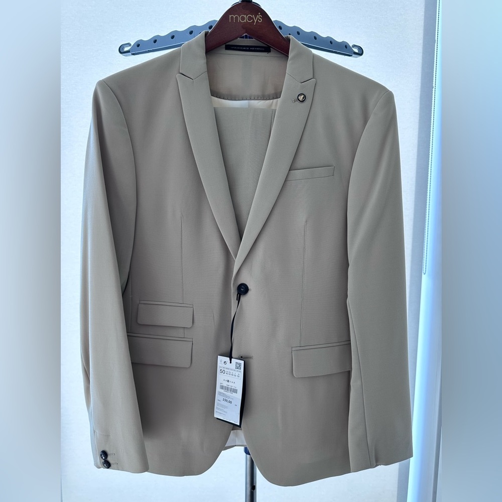 Zara Man BRAND NEW Suit